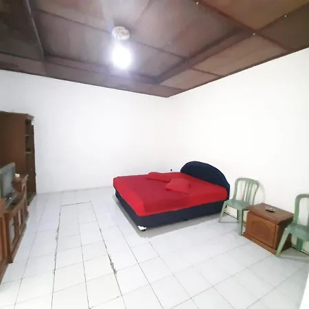 Oyo 92999 Villa Melati Puncak-3