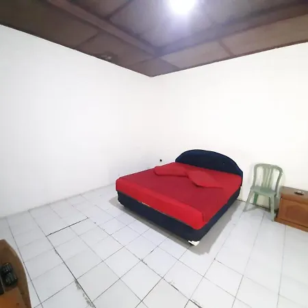 Oyo 92999 Villa Melati Puncak-2